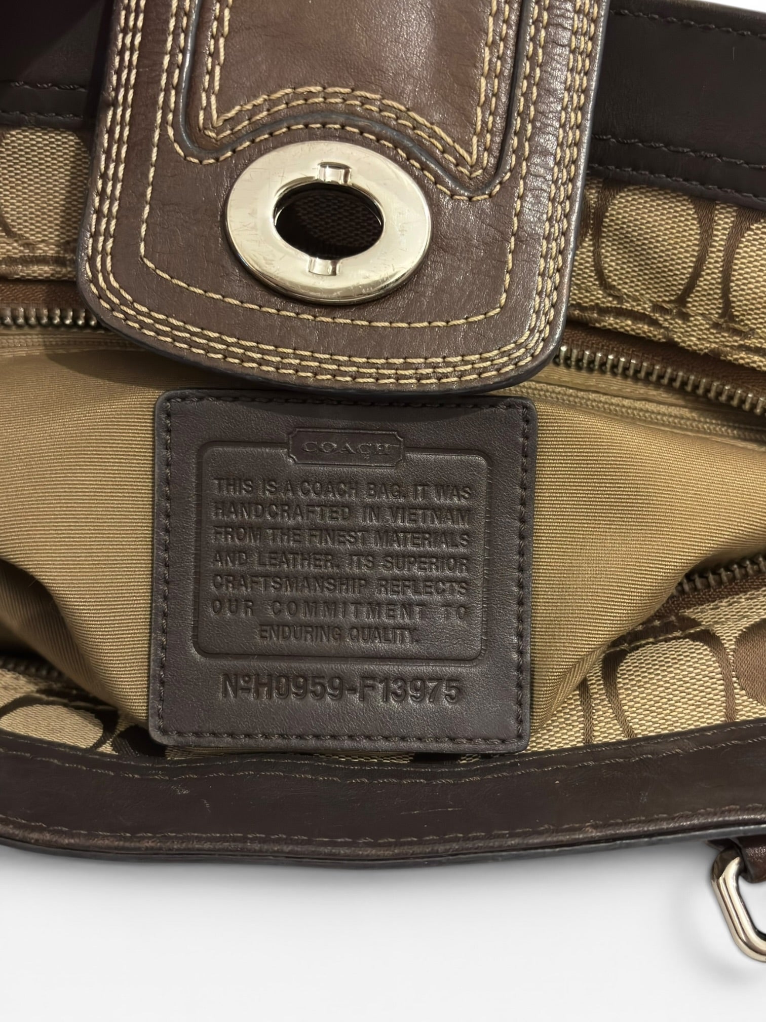 Coach Chestnut Brown Canvas & Leather Turnlock Hamptons Carryall F13975 Tote Vintage Shoulder
Bag