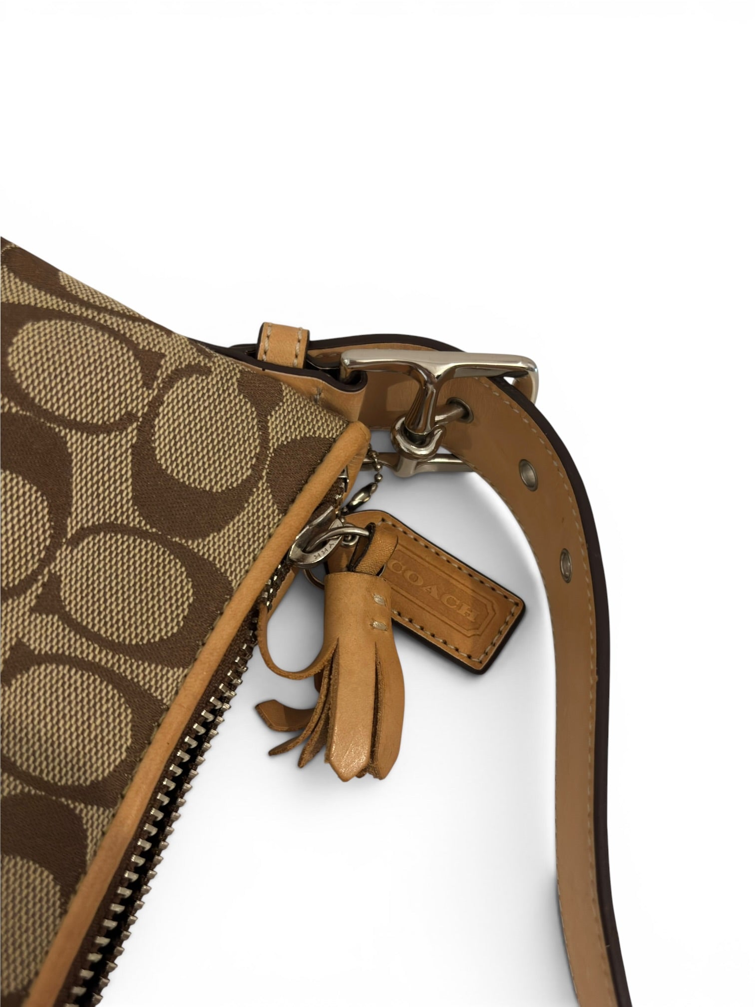 Coach Brown Canvas & Leather Tan Baguette
Vintage Shoulder Bag A055-6371