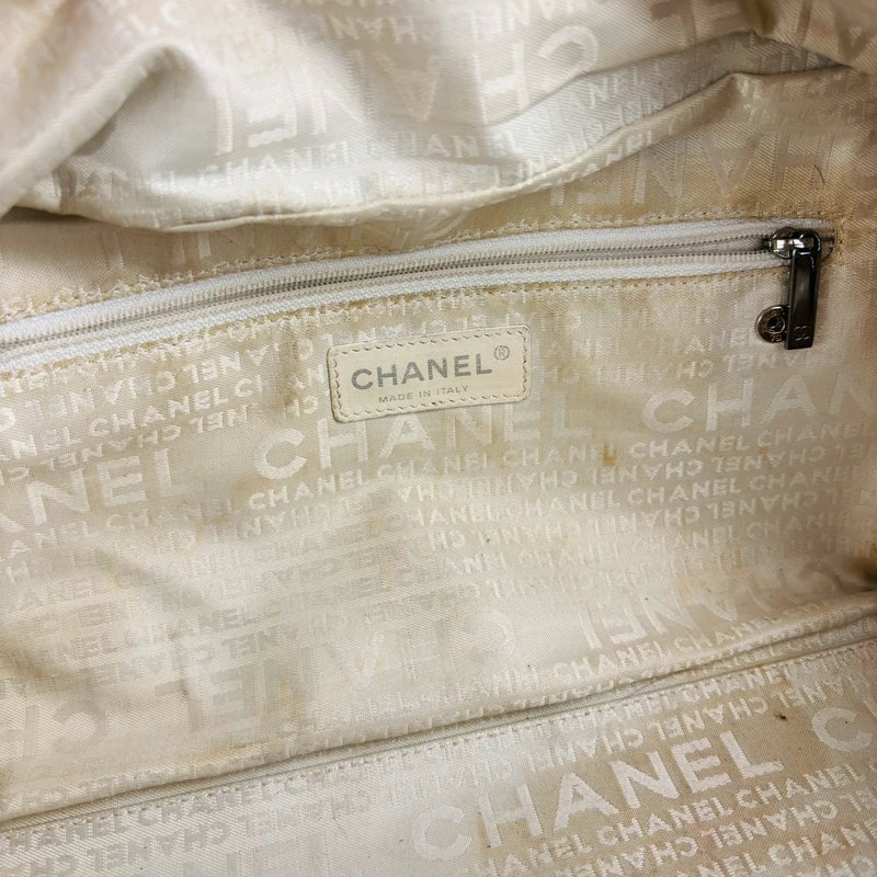 Chanel White Chocolate Bar Leather Vintage Timeless Shoulder Bag