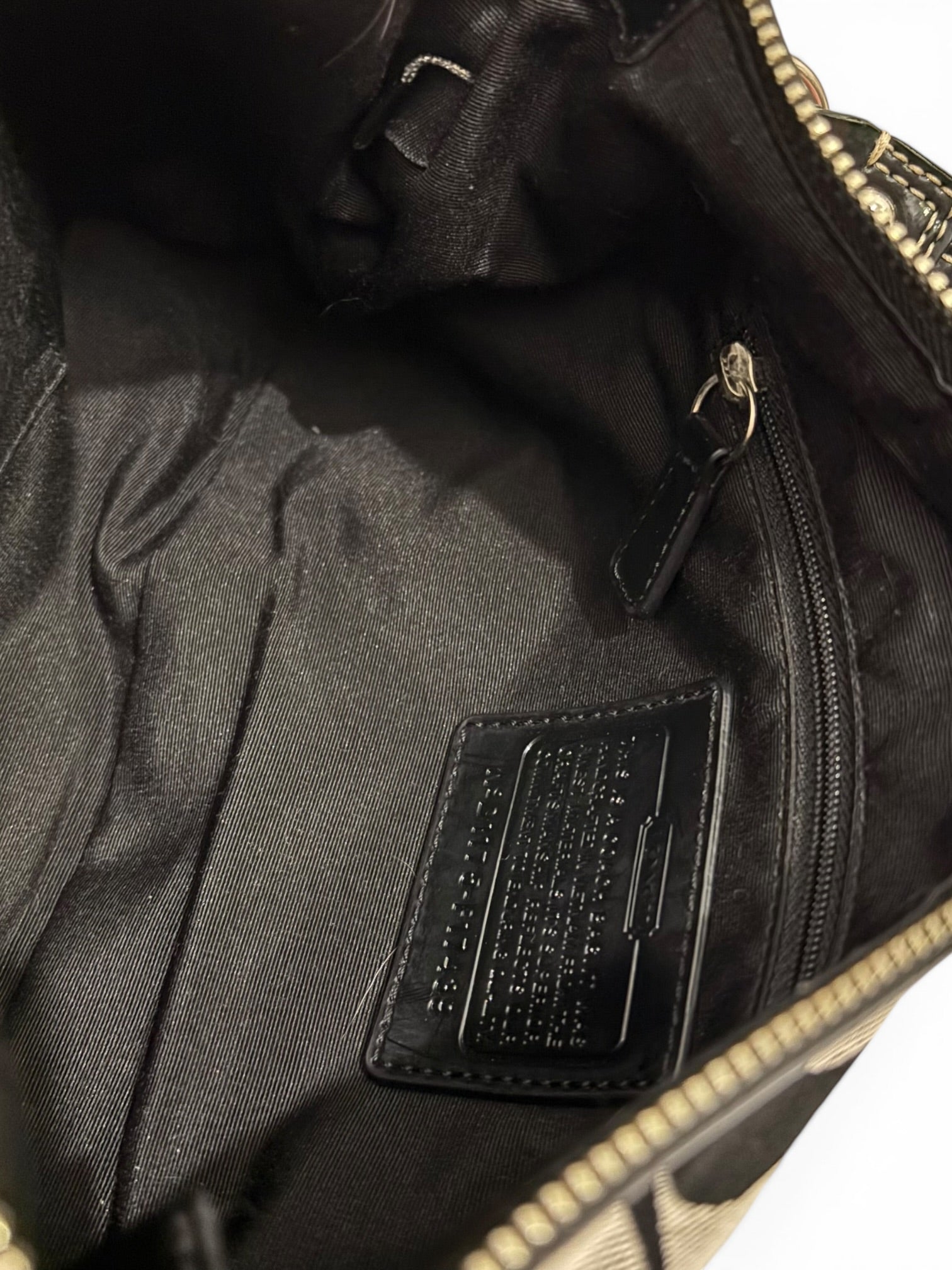 Coach Demi Black & Grey Canvas & Patent Leather
Crossbody / Shoulder Bag