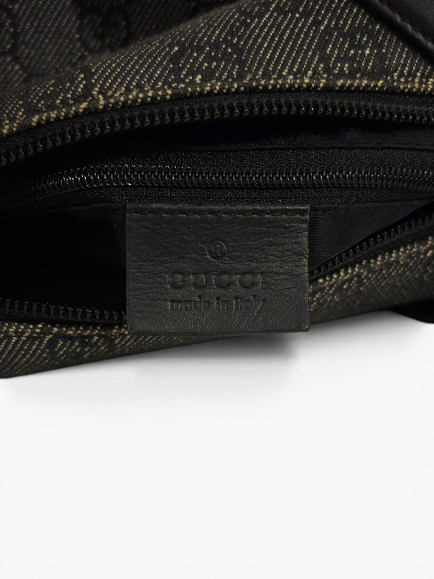 Gucci Denim Black & Grey GG Canvas / Leather
Monogram Baguette Vintage Tom Ford 3444
Shoulder Bag