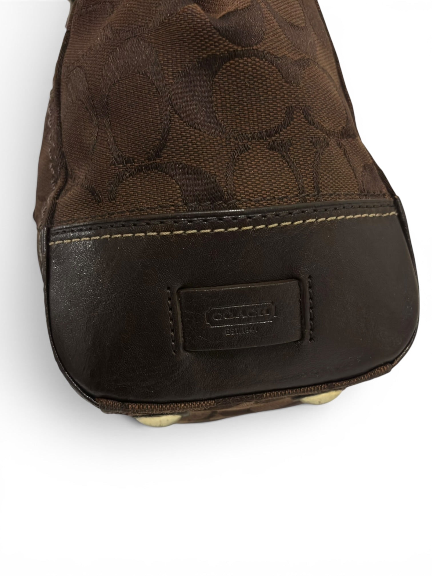 Coach Chocolate Dark Brown Hamptons Signature
Turnlock Vintage Tote 11062 Shoulder Bag