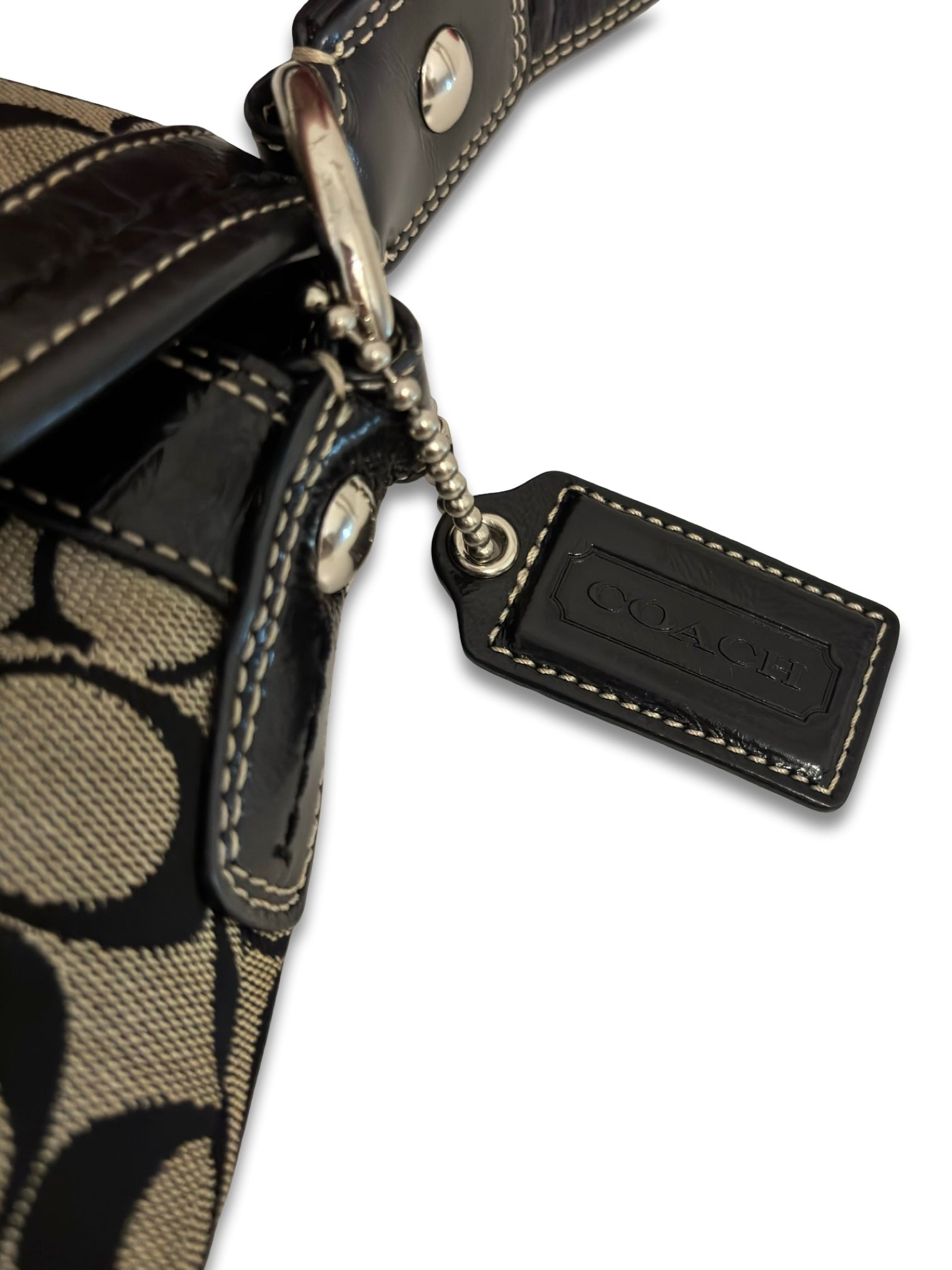 Coach Soho Buckle Black & Grey Canvas & Patent
Leather Hobo Vintage Shoulder Bag