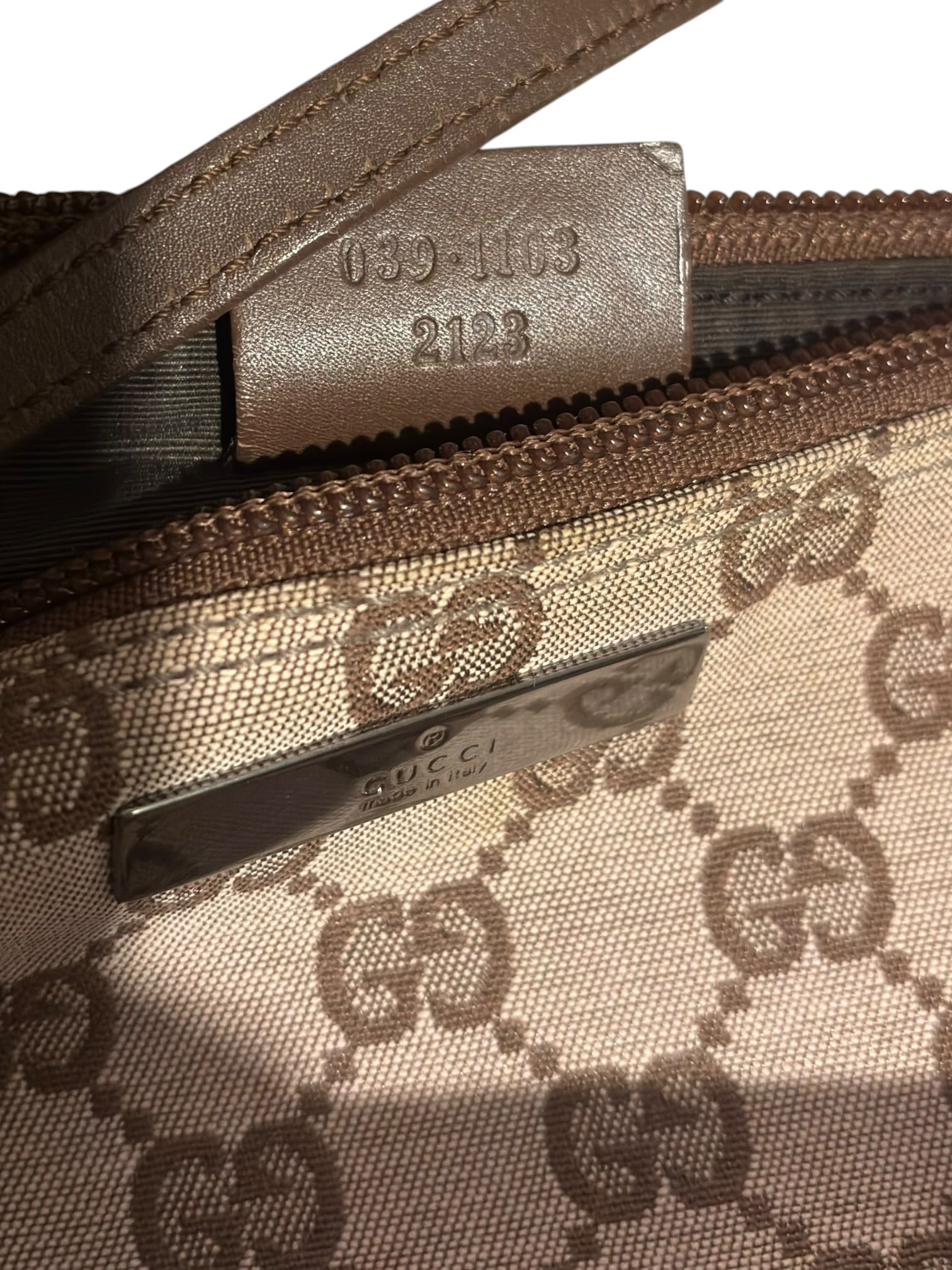 Gucci Brown / Beige Signature Canvas & Leather
Pochette Boat Vintage Shoulder Bag