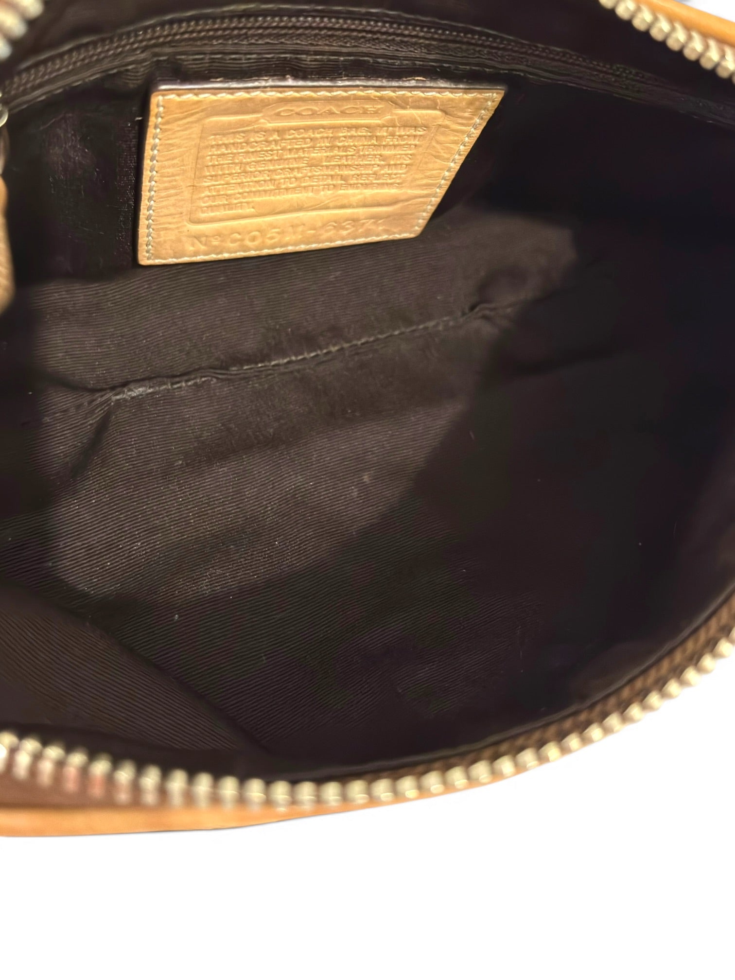 Vintage Coach Demi Bag Signature East West
Baguette Shoulder Bag C05M-6371