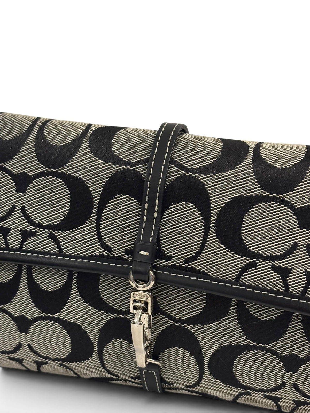 Vintage Coach Hamptons Bag L25 6348 Signature Canvas In Black And Grey