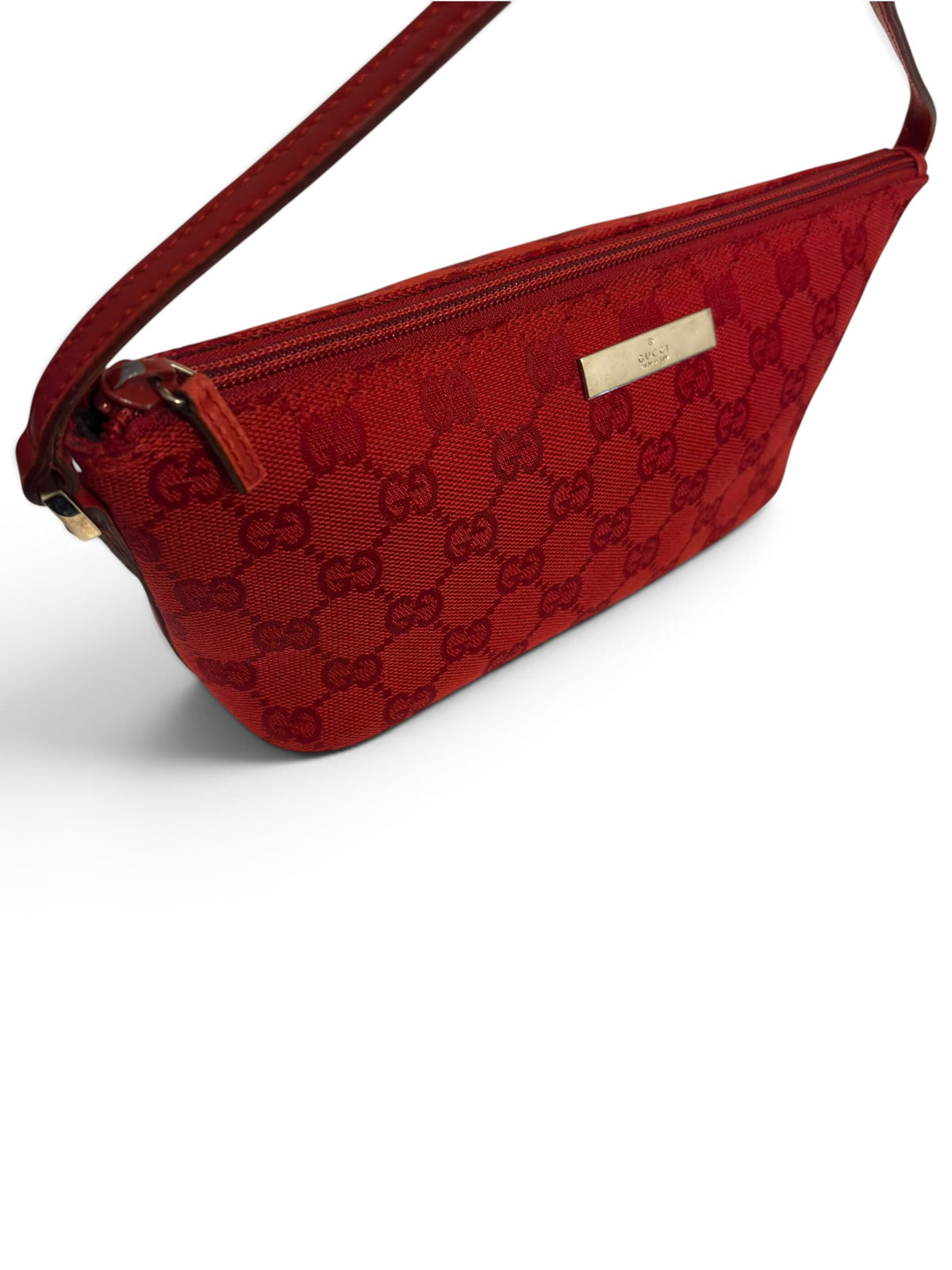 Gucci Boat Bag Vintage Red Monogram GG Pochette
039 1103