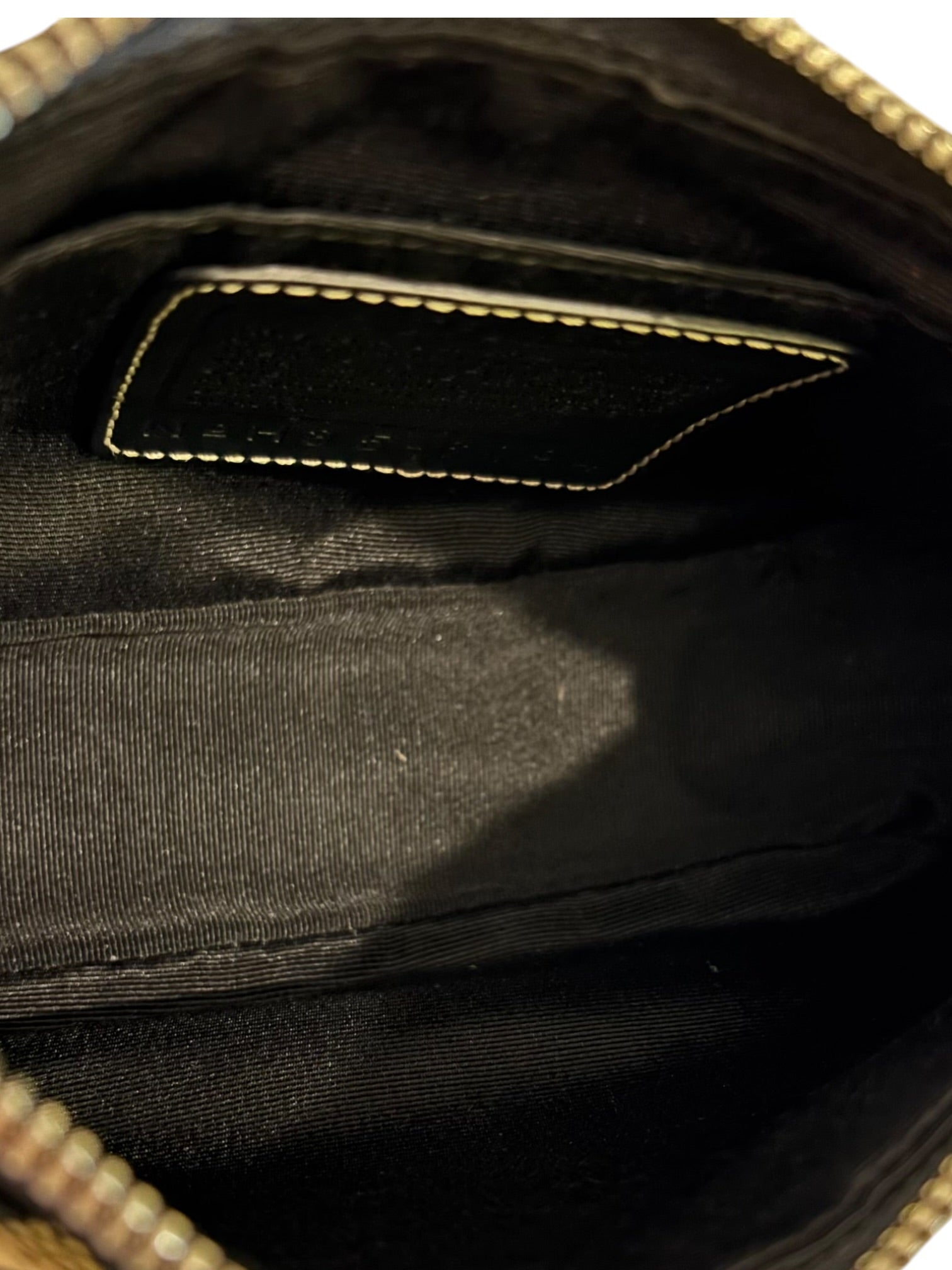 Vintage Coach Demi Bag Signature Black &
Grey Handbag 6094