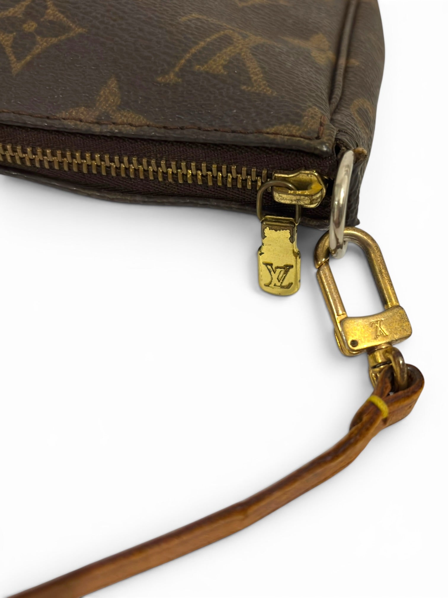 Louis Vuitton Rare Brown Monogram Pochette
Accessoires Vintage VI0021 Shoulder Bag