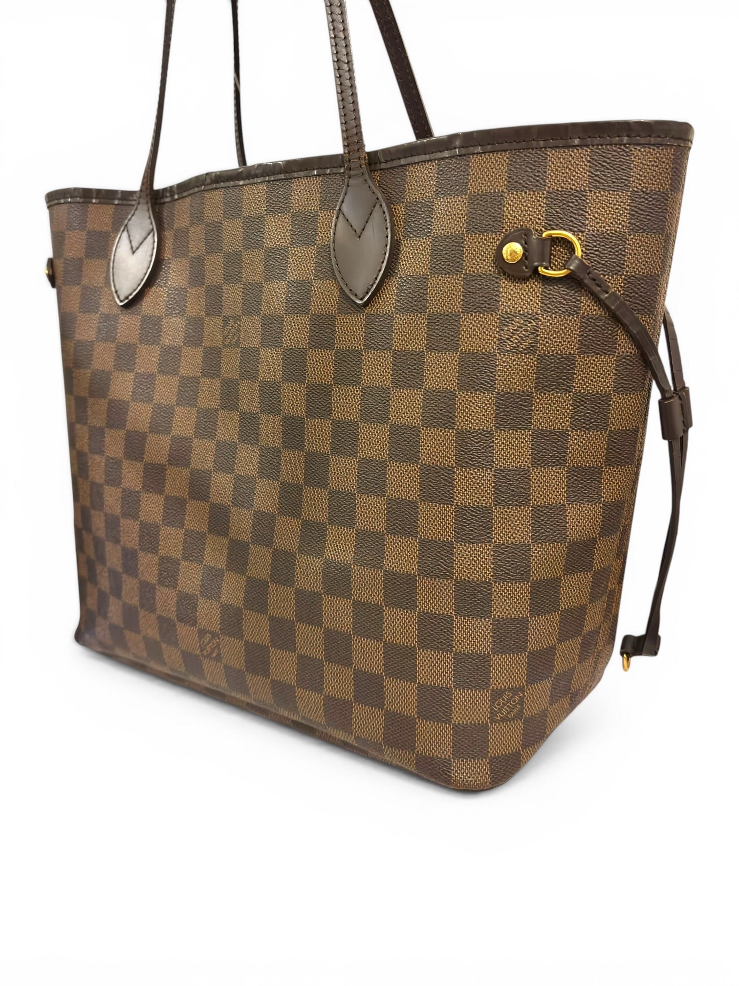Louis Vuitton Neverfull Brown Damier Ebene MM
Cherry Red Tote Shoulder Bag