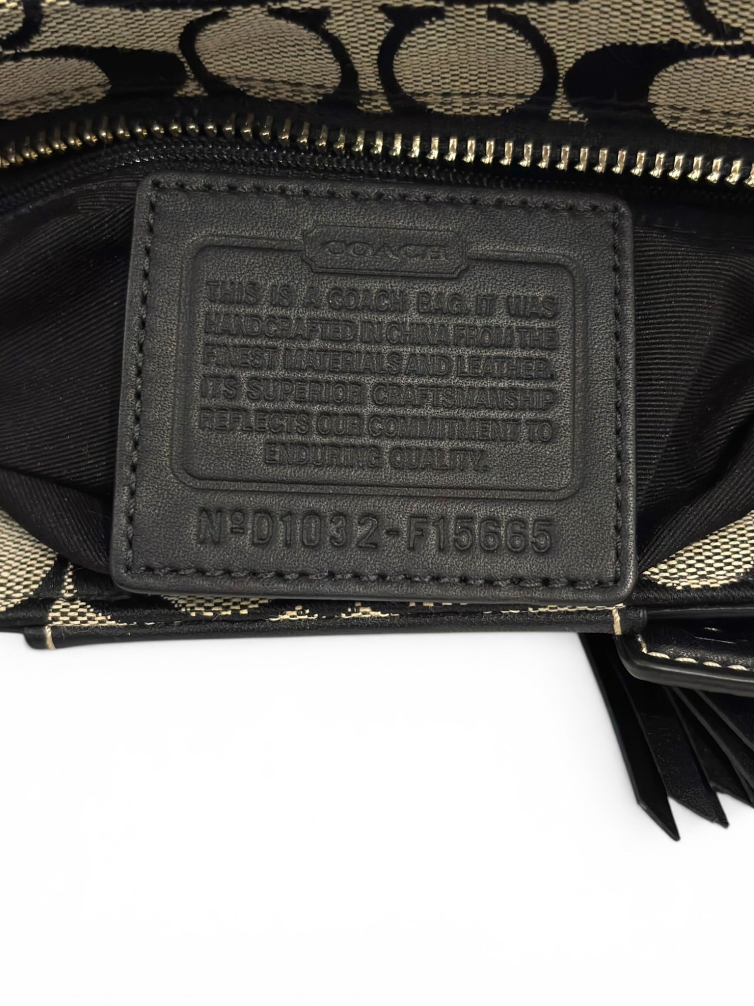 Vintage Coach Hamptons Signature Black & Grey Shoulder
Bag F15665