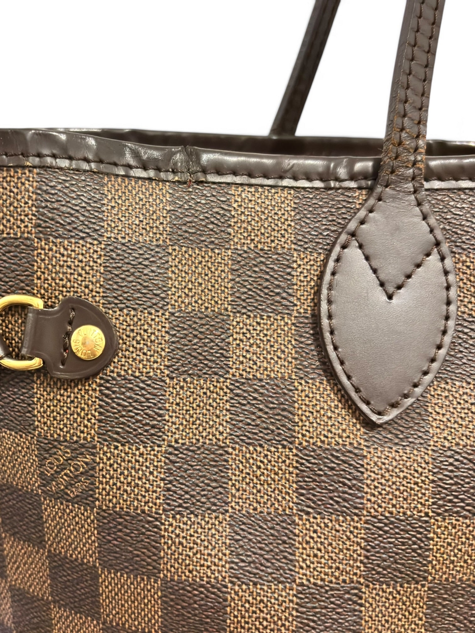 Louis Vuitton Neverfull Brown Damier Ebene MM
Cherry Red Tote Shoulder Bag