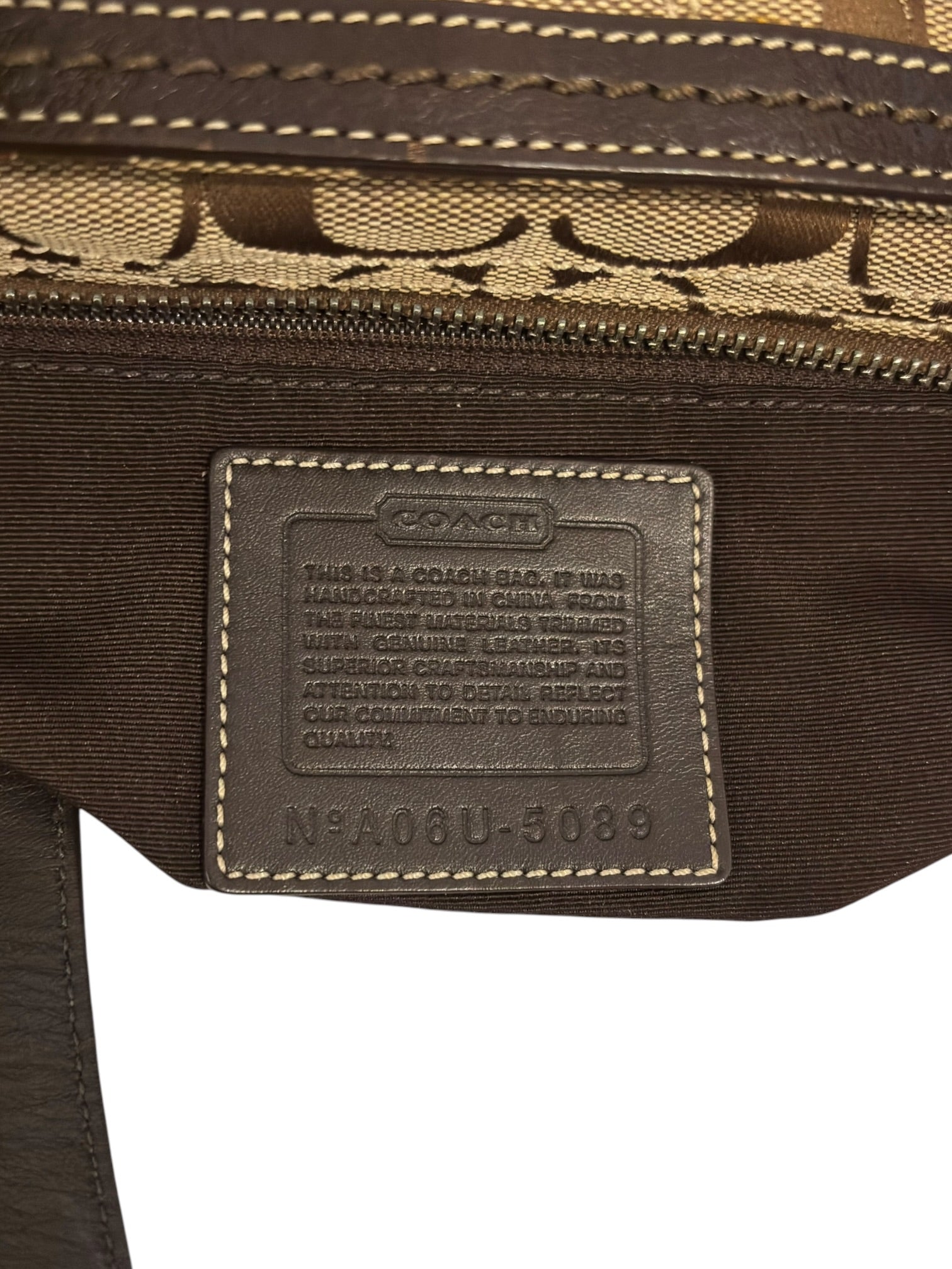 Vintage Coach Soho Brown Signature Buckle Y2K 5089
Tote Shoulder Bag